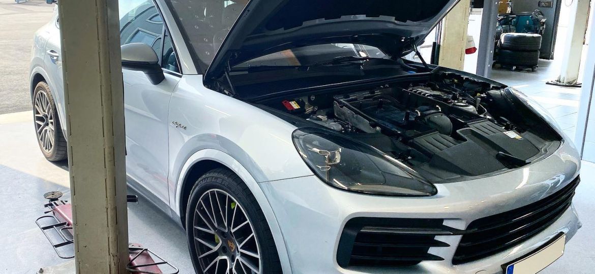Service Porsche Cayenne